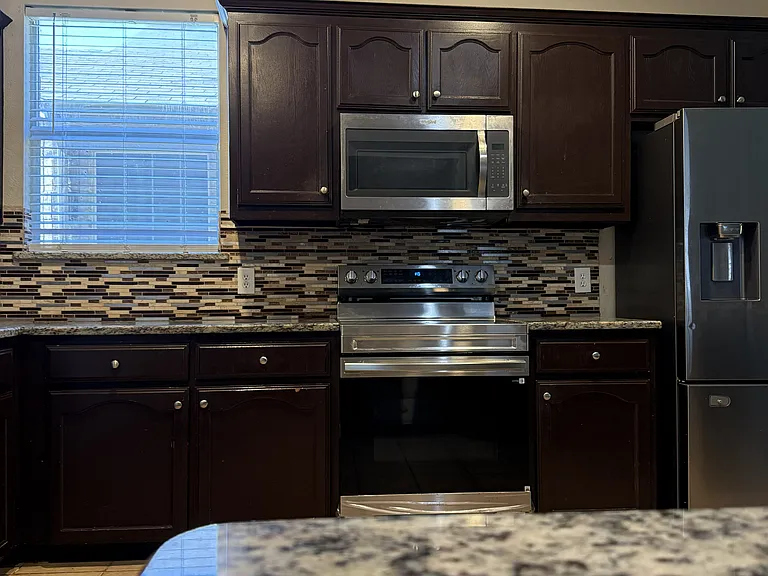 5804 Melanie Ct — Photo 8