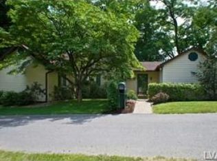 3338 Blue Ridge Dr, Bethlehem, PA 18020