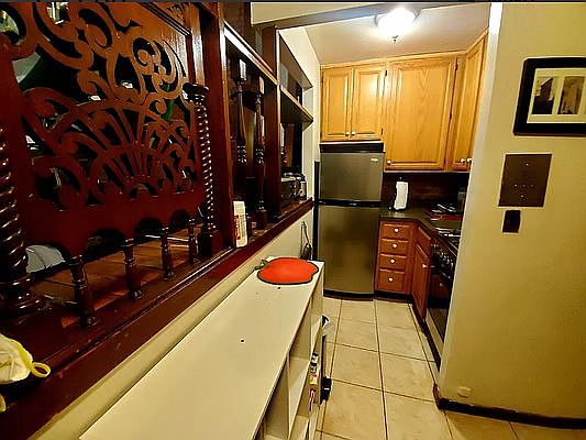 4th image of 21 W 76th St APT 3B