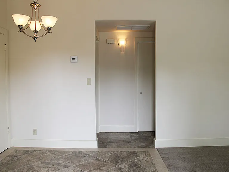 140 Evans Ave — Photo 6
