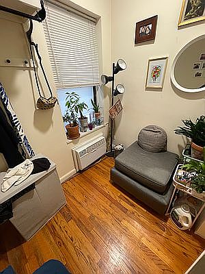 5th image of 300 E 65th St #4B