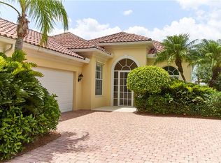 5840 Ferrara Dr, Sarasota, FL 34238