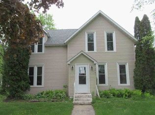 43 E Main St, Madelia, MN 56062