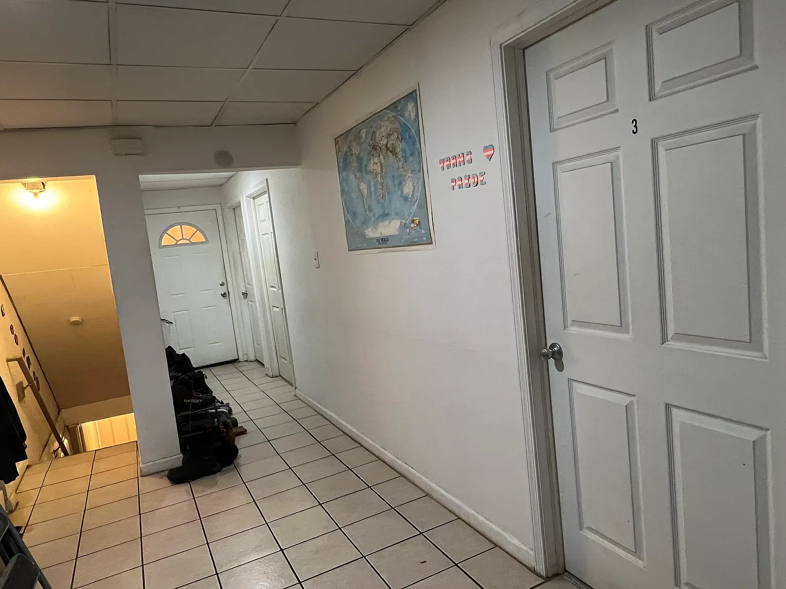 4 bed, 968 sqft, $2,400 — Photo 4