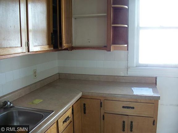 2nd image of 275 Maria Ave