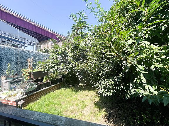 4th image of 22-42 29th St #1