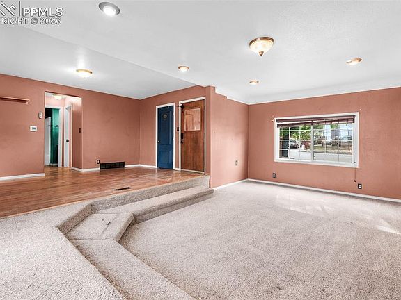 4th image of 1027 Arch St