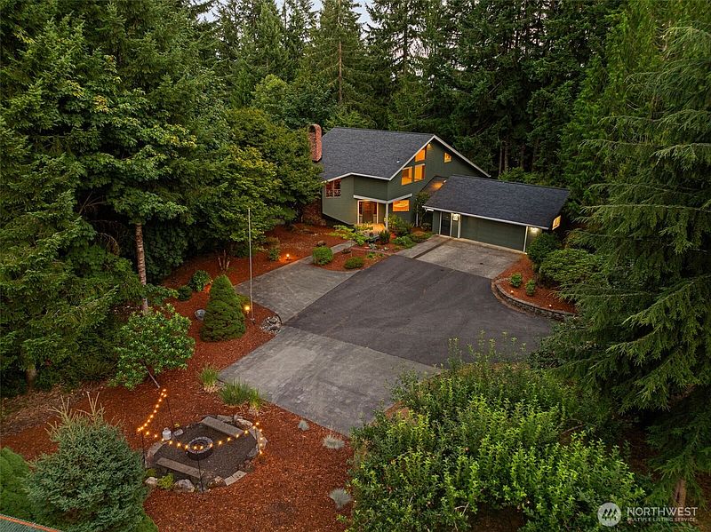2nd image of 7038 Foothill Loop SW