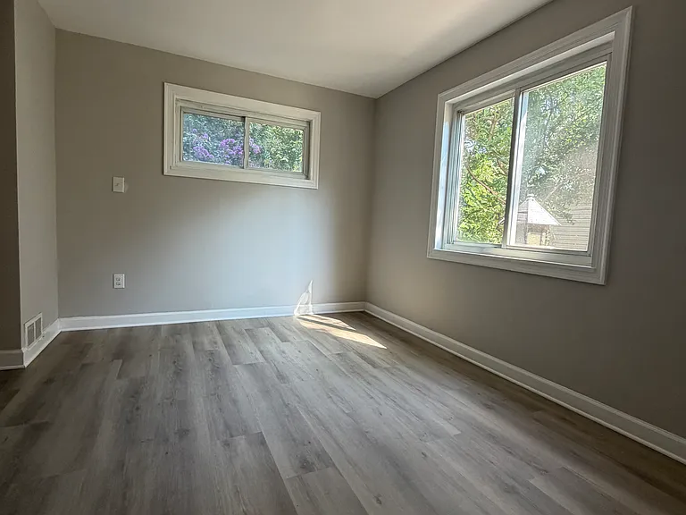 7429 25th Ave — Photo 16