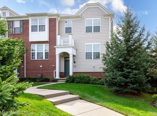 44478 Gwinnett Loop, Novi, MI 48377