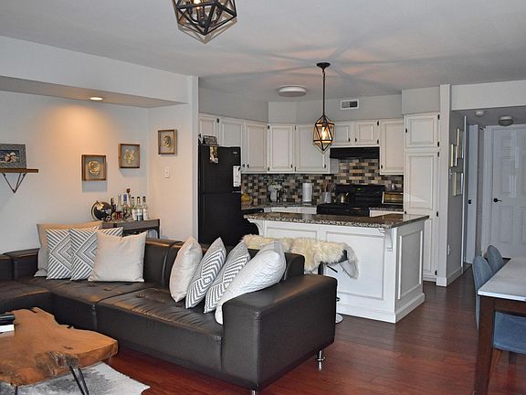 2nd image of 435 Shawmont Ave #B