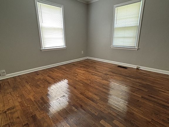 3rd image of 310 N Bond Ave