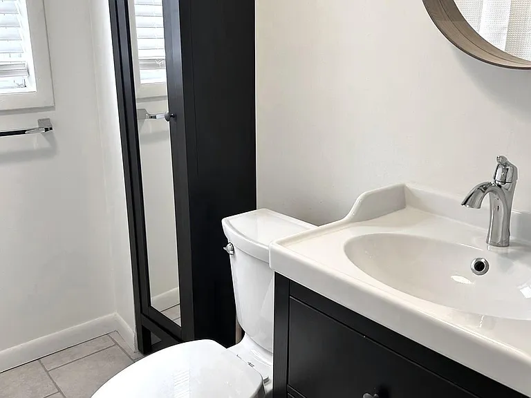220 Sheas Ter — Photo 14