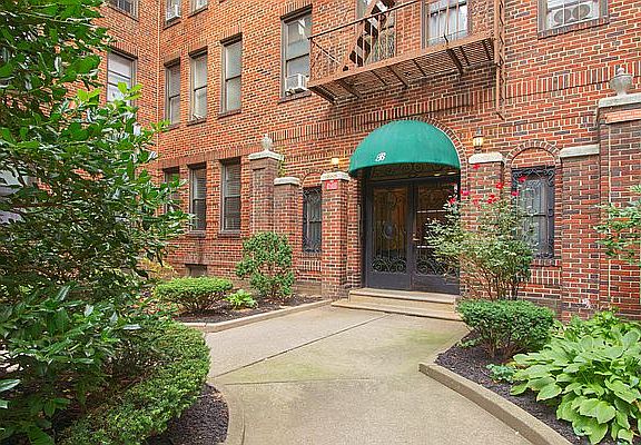 4th image of 4115 51st St APT B35