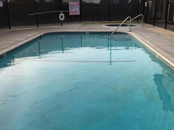 3rd image of 2132 N Garden Dr