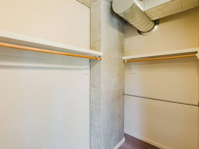 2x2 | Bedroom with Walk-In Closets