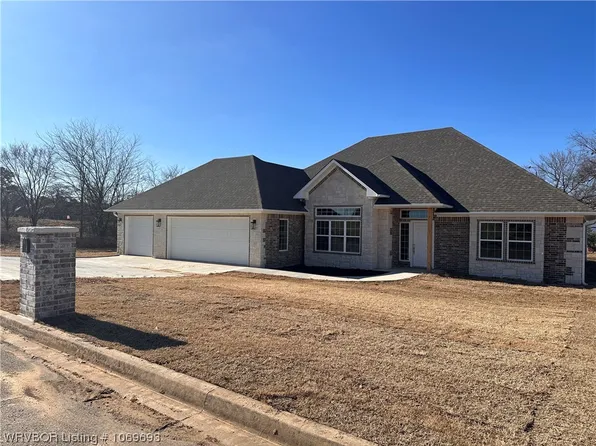 33901 El Dorado Ct, Wister, OK 74966