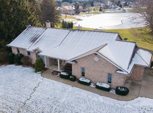 9051 Riverside Dr, Grand Ledge, MI 48837