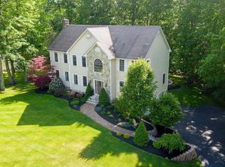 7 Butternut Rd, Windham, NH 03087