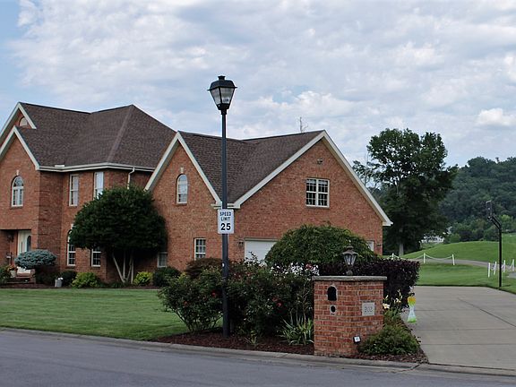 3rd image of 202 Plantation Dr