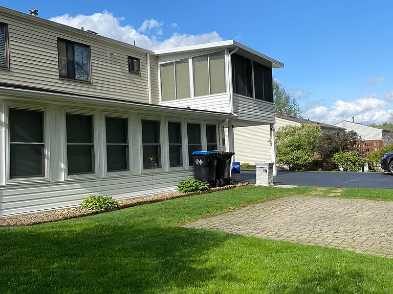 309 Pontiac Ave — Photo 3
