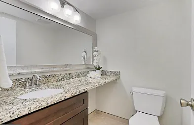 2045 Wethersfield Ct #1 — Photo 15
