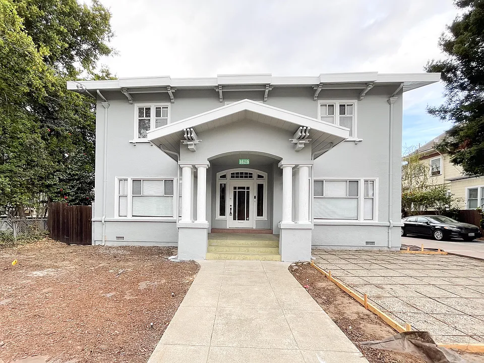 1629 Santa Clara Ave