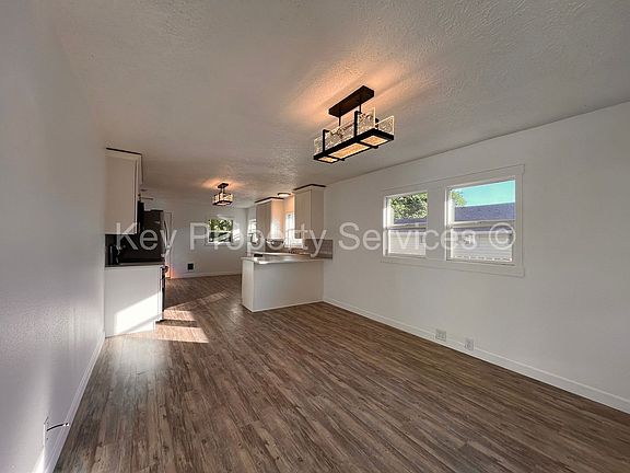 4th image of 159 15th Ave