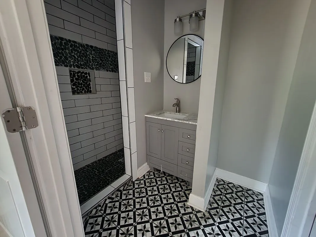 2 bed, 2.0 bath, 1000 sqft, $1,300 — Photo 2