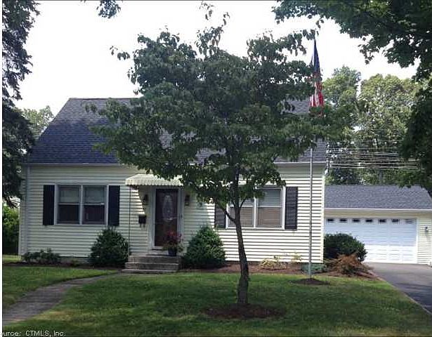 1st image of 37 Birchcrest Dr