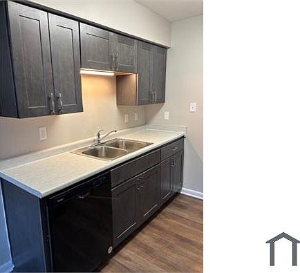 3rd image of 646 Aqua Vista Dr