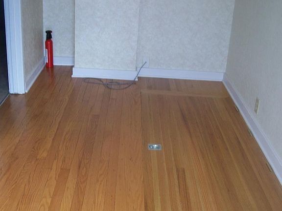 Looking into entryway room from entry door.