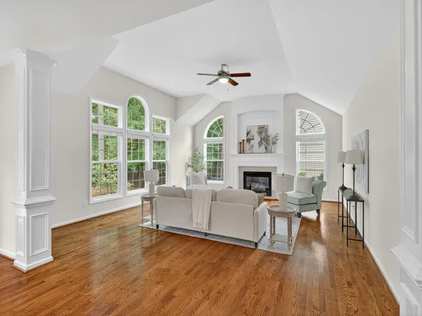 8401 Piney Branch Dr, Apex, NC 27539