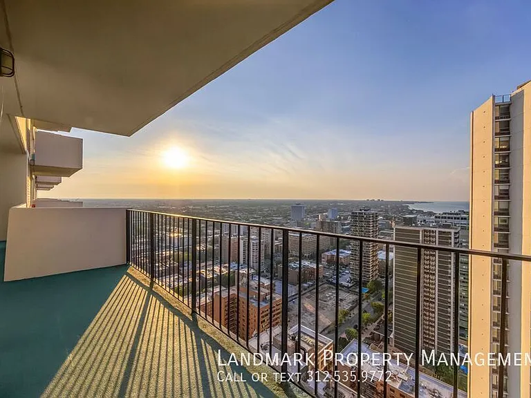 6033 N Sheridan Rd #35D — Photo 26