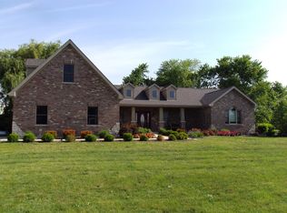 25220 S Schoolhouse Rd, Manhattan, IL 60442