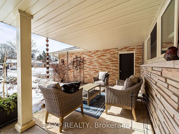 2nd image of 1301 Wayne Rd