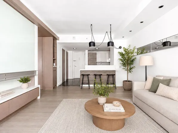 100 W 58th St APT 13E, New York, NY 10019