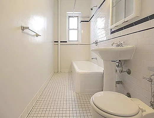 Rented by SW Queens Mezzanine | media 19
