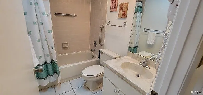 340 E Glassboro Ct #1B — Photo 9