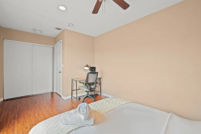 3738 S Normandie Ave #3738 — Photo 11