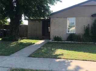 2115 Meench Dr, Moore, OK 73170