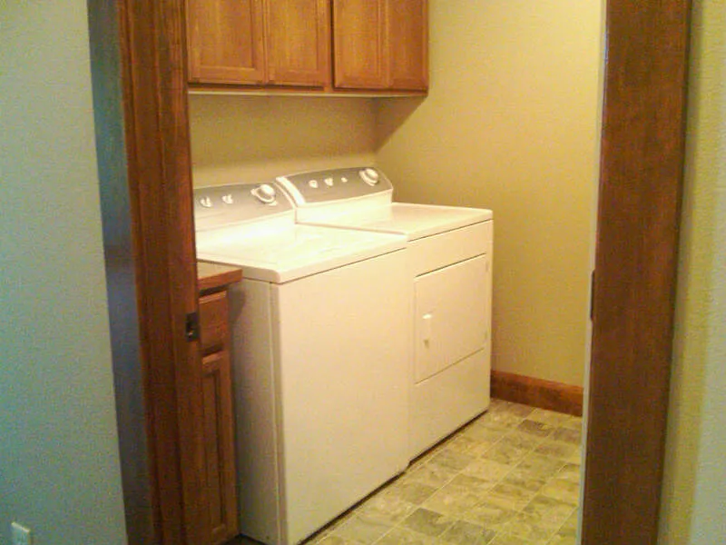 4 bed, 3.5 bath, 2628 sqft, $4,000 — Photo 3