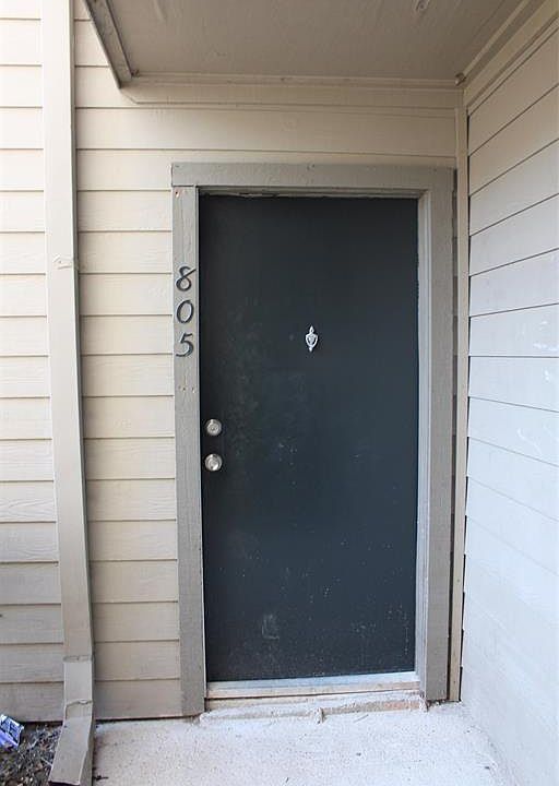 1st image of 16111 Aspenglenn Dr APT 805