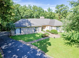 217 Lakewood Cir, Burr Ridge, IL 60527