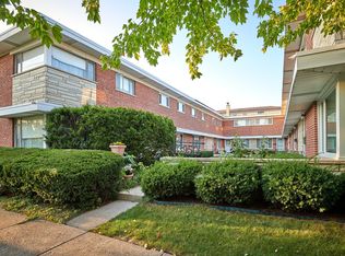 3950 W Glenlake Ave UNIT C, Chicago, IL 60659