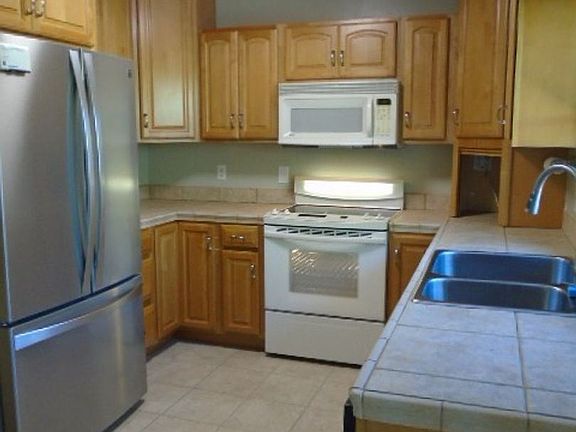 4th image of 4114 Ravenwood Pl