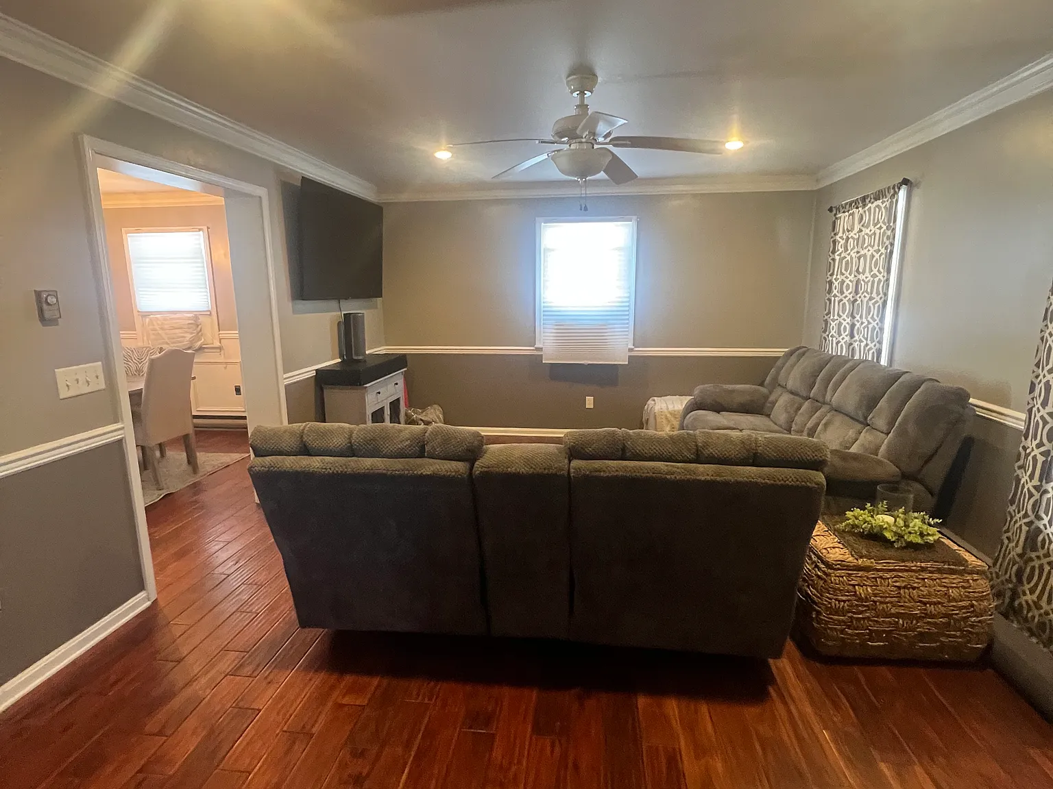 3 bed, 2.5 bath, 2128 sqft, $2,200 — Photo 3