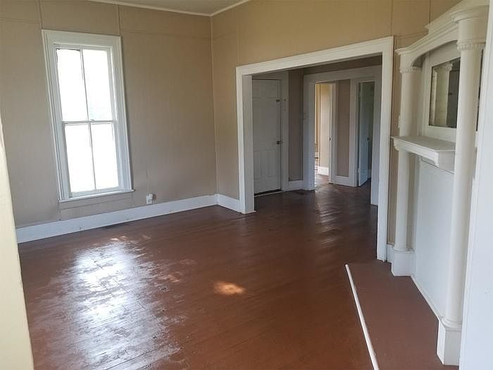 2nd image of 504 N Jefferson Ave
