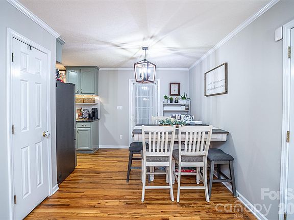 4th image of 3321 39th Avenue Ct NE #5