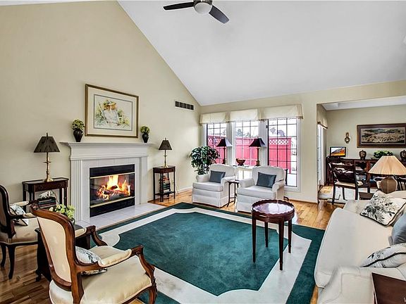 4th image of 46 Sutherland Ct